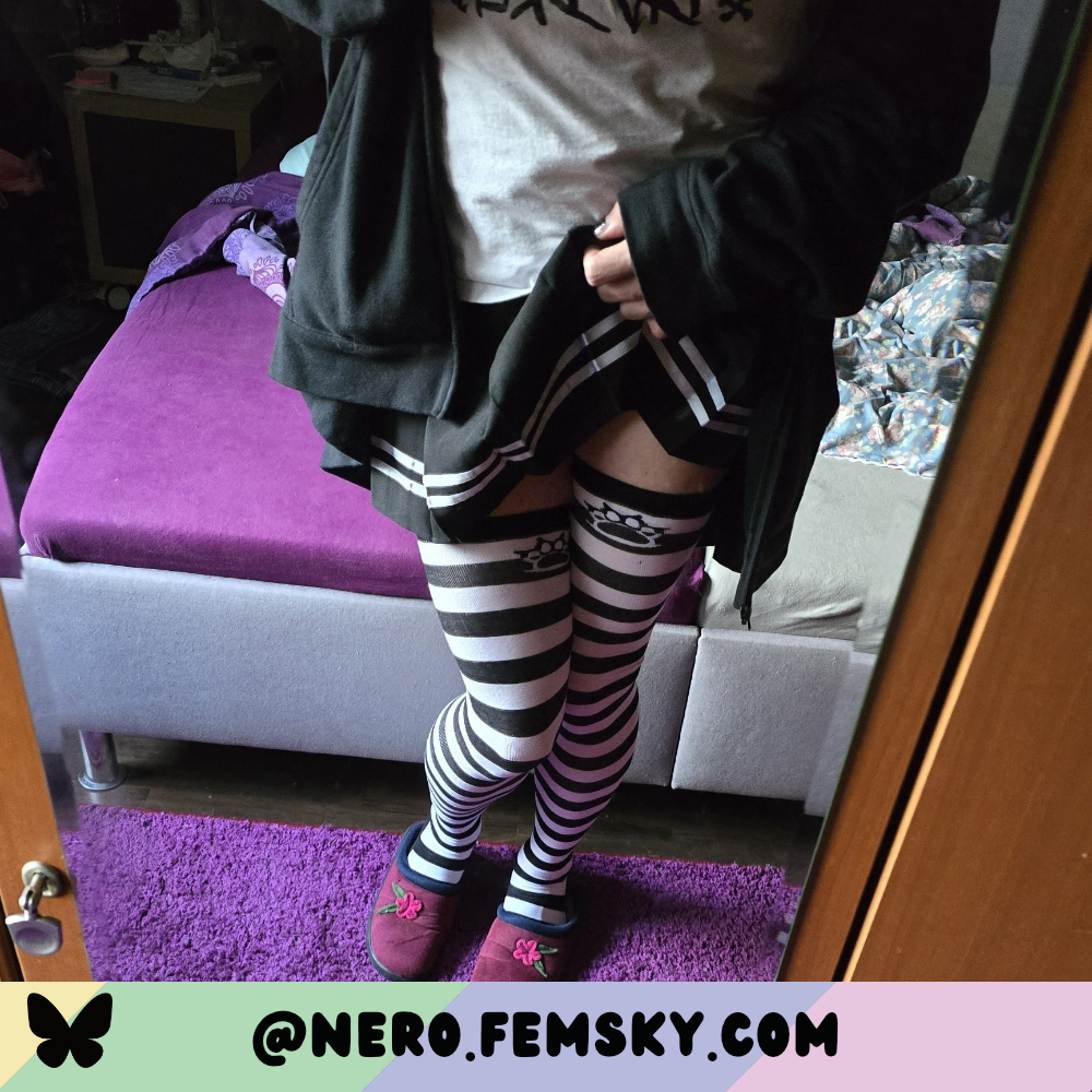 Black vs White Slim Thigh High Sockies