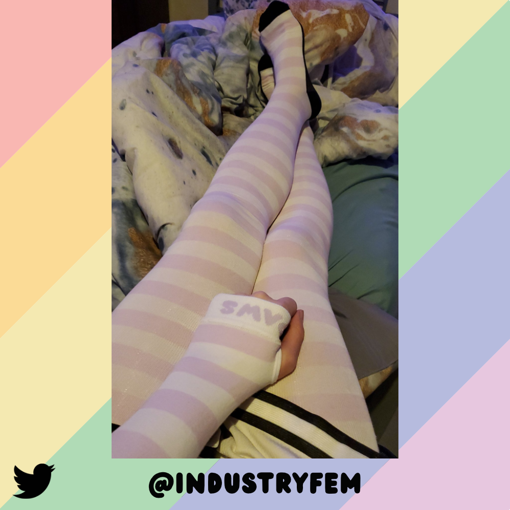 Pastel Purple vs White Arm Warmers