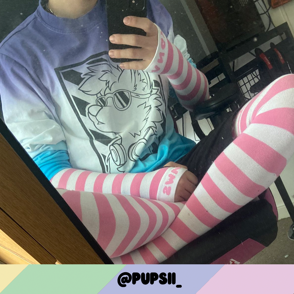 Light Pink vs White Sockies