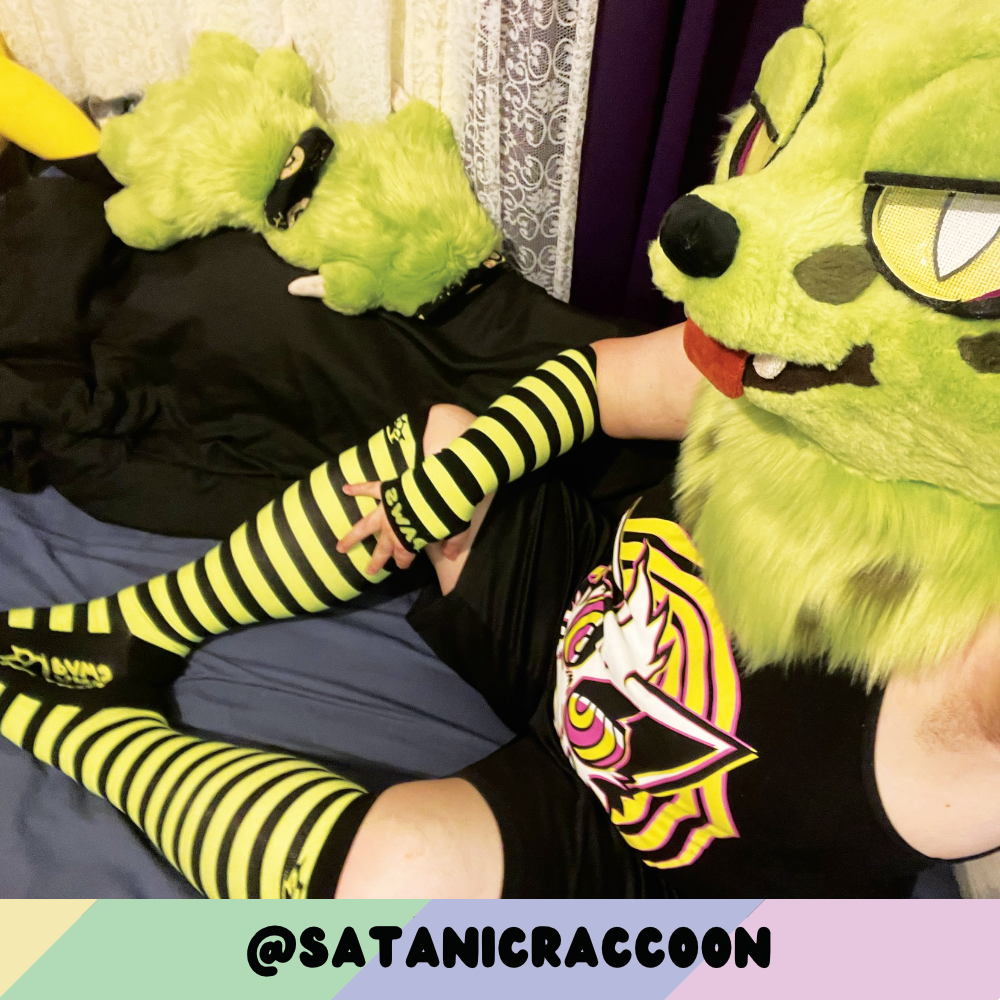 Neon Yellow vs Black Arm Warmers