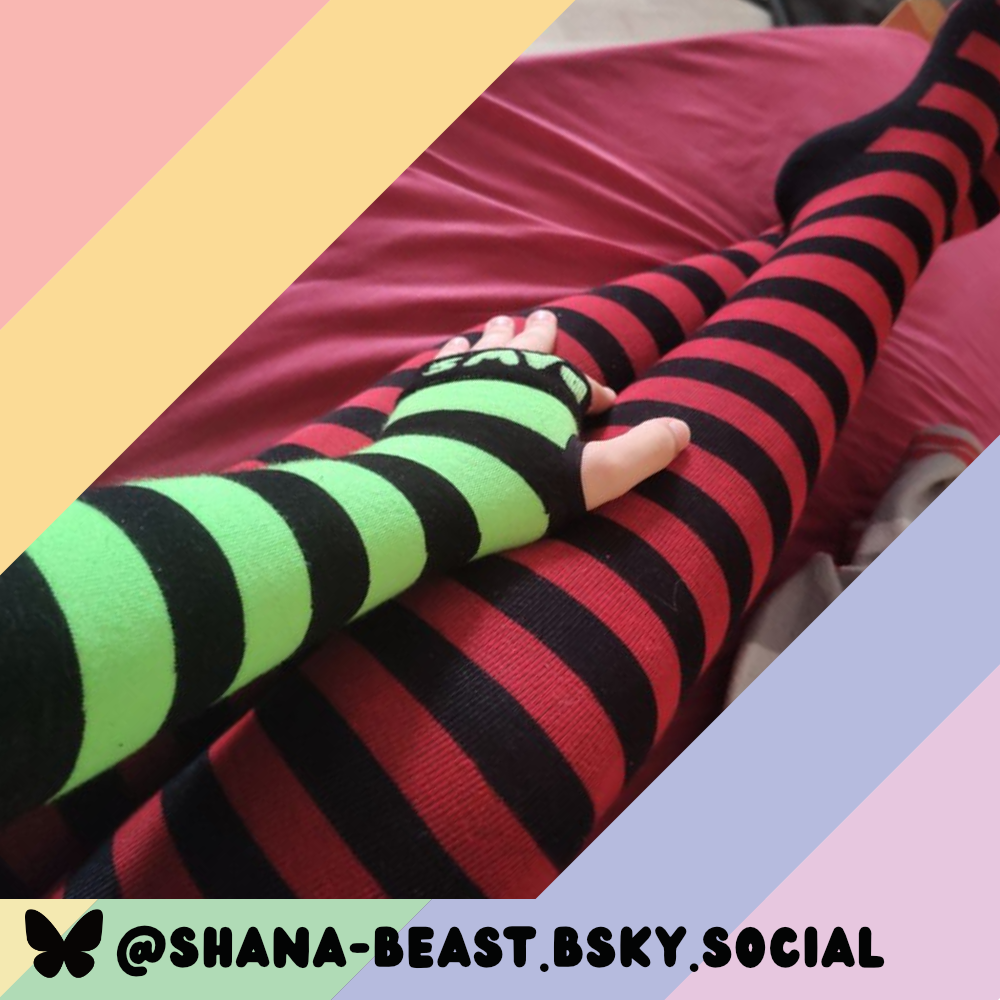 Neon Green vs Black Arm Warmers