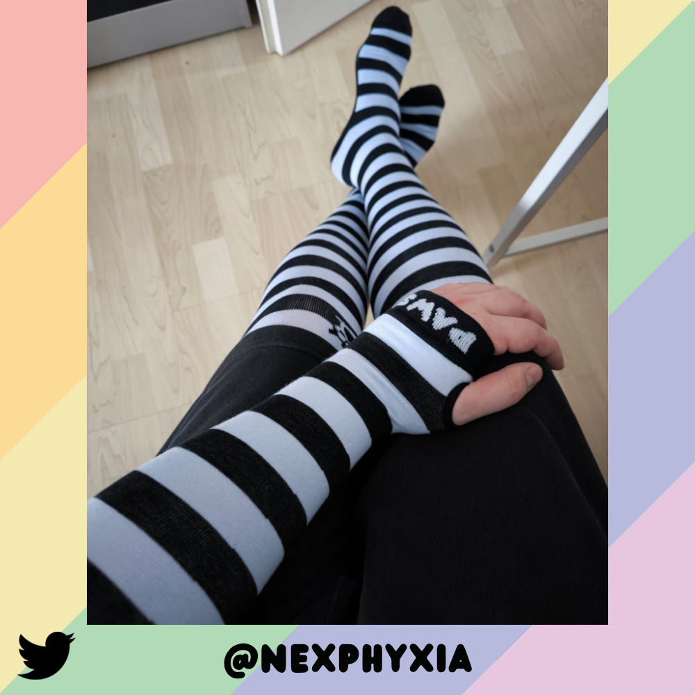 Ice Blue vs Black Sockies