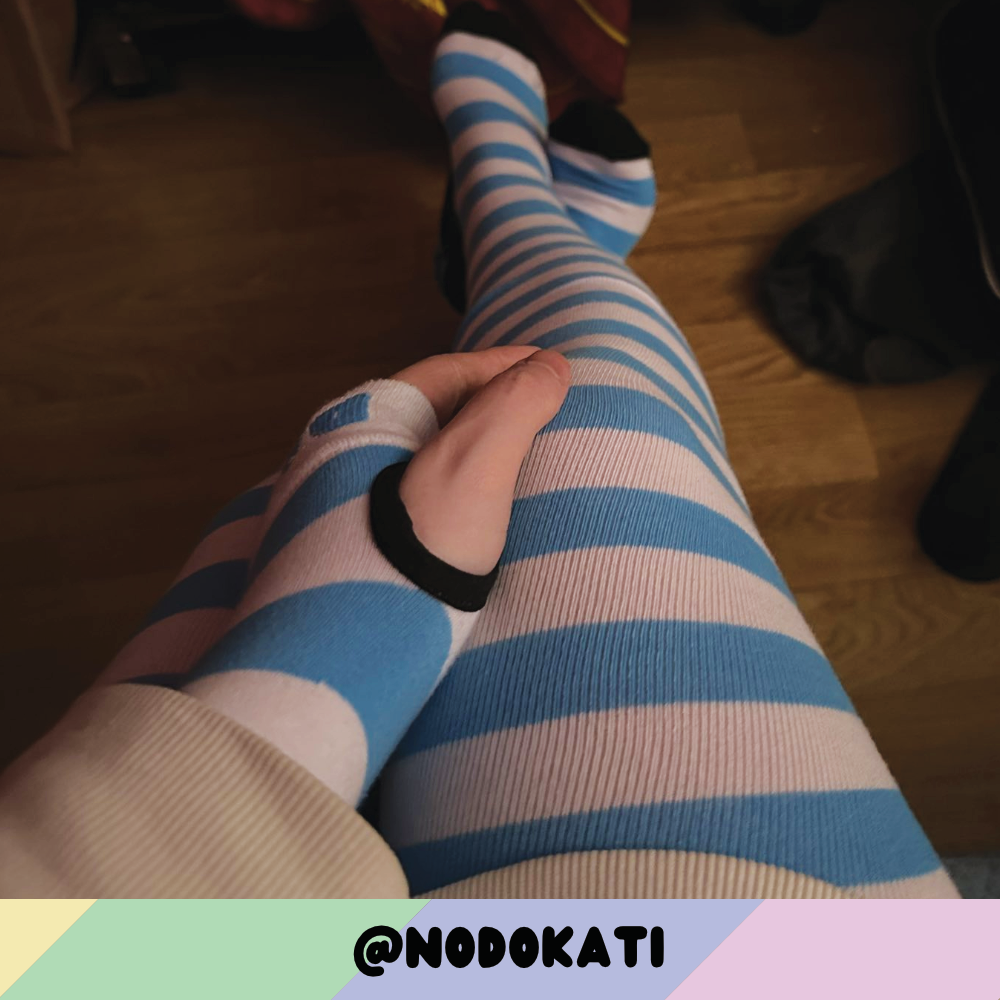 Light Blue vs White Arm Warmers
