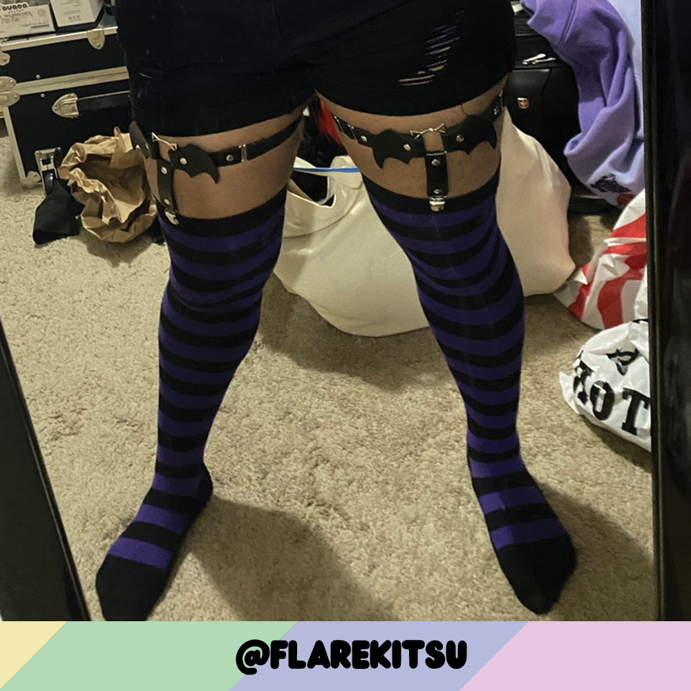 Purple vs Black Sockies