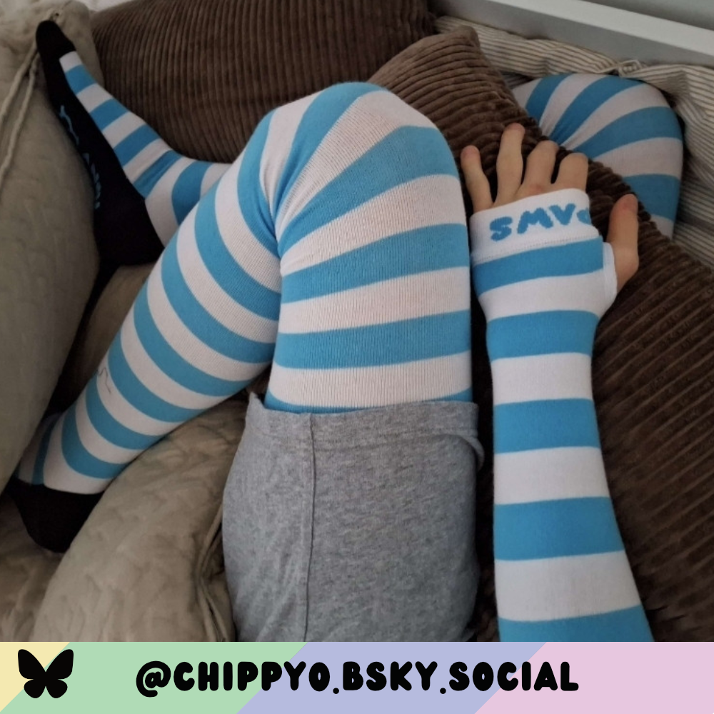 Light Blue vs White Arm Warmers
