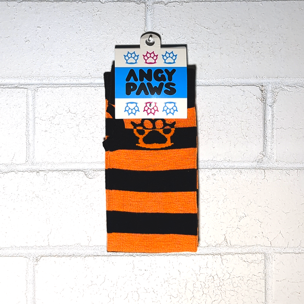 Neon Orange vs Black Arm Warmers