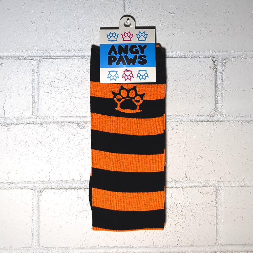 Neon Orange vs Black Sockies