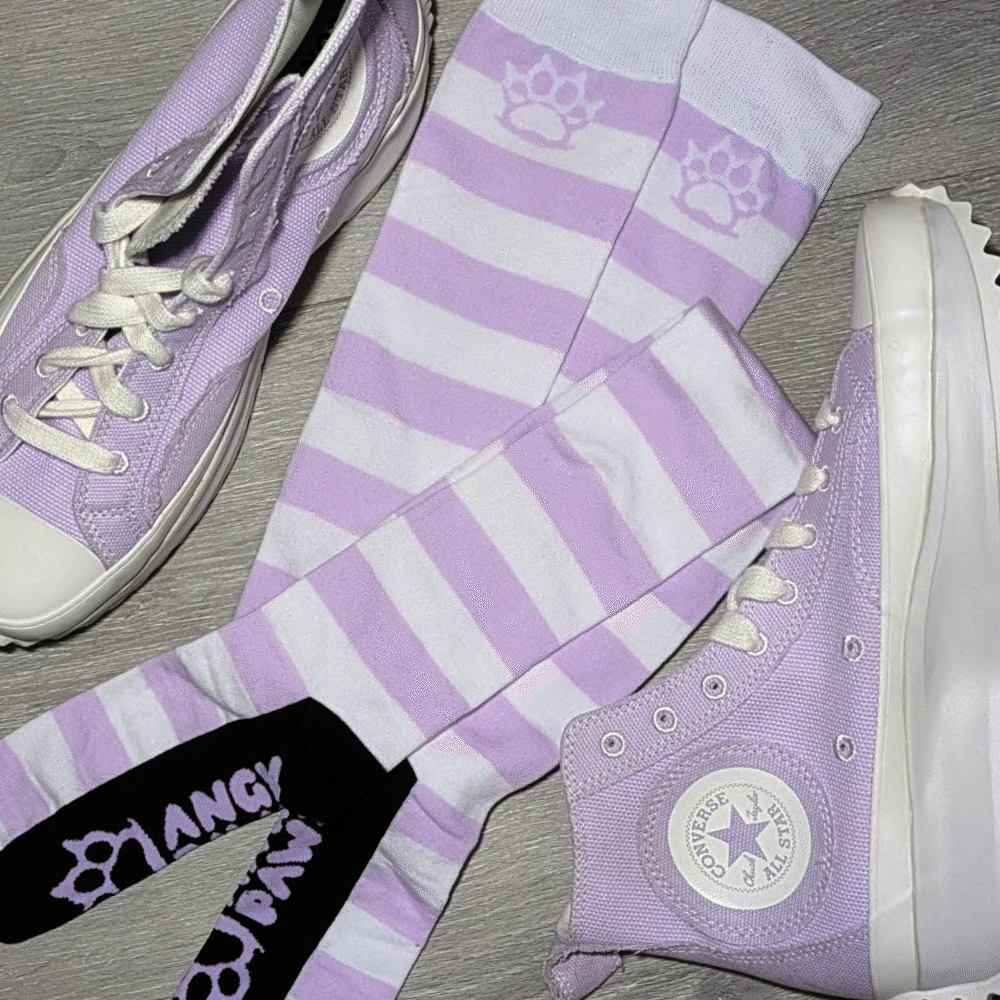 Pastel Purple vs White Thigh High Sockies (old version)