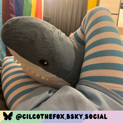 Chaussettes hautes bleu clair ou blanches
