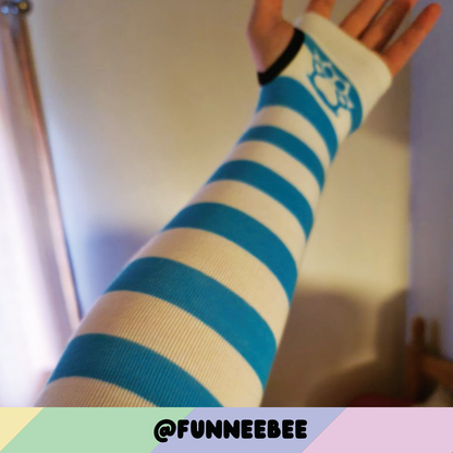 Light Blue vs White Arm Warmers