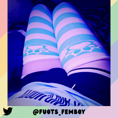 Chaussettes hautes bleu clair ou blanches