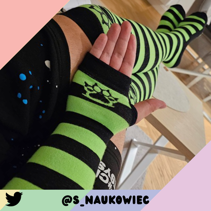 Chaussettes vert fluo ou chaussettes noires