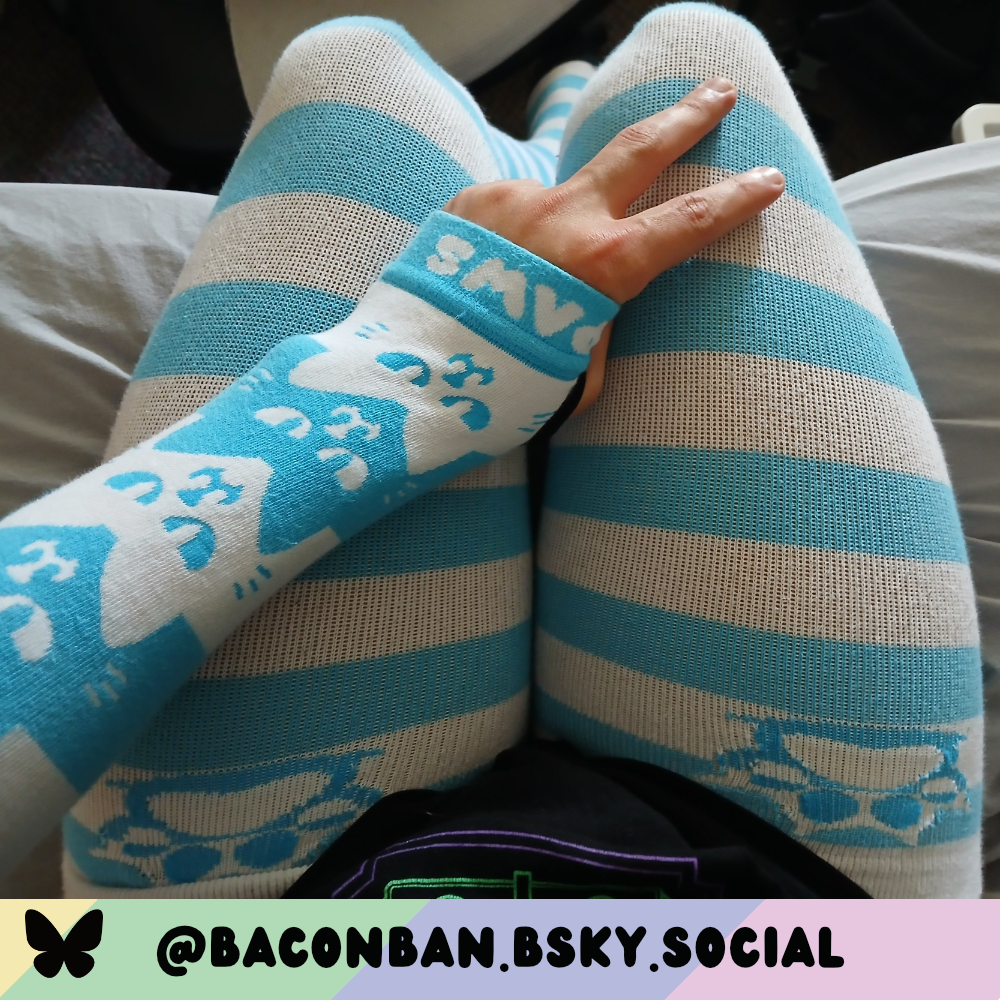 Light Blue Angy Cat Stak Arm Warmers
