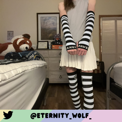 Black vs White Thigh High Sockies (old version)