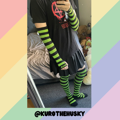 Chaussettes vert fluo ou chaussettes noires